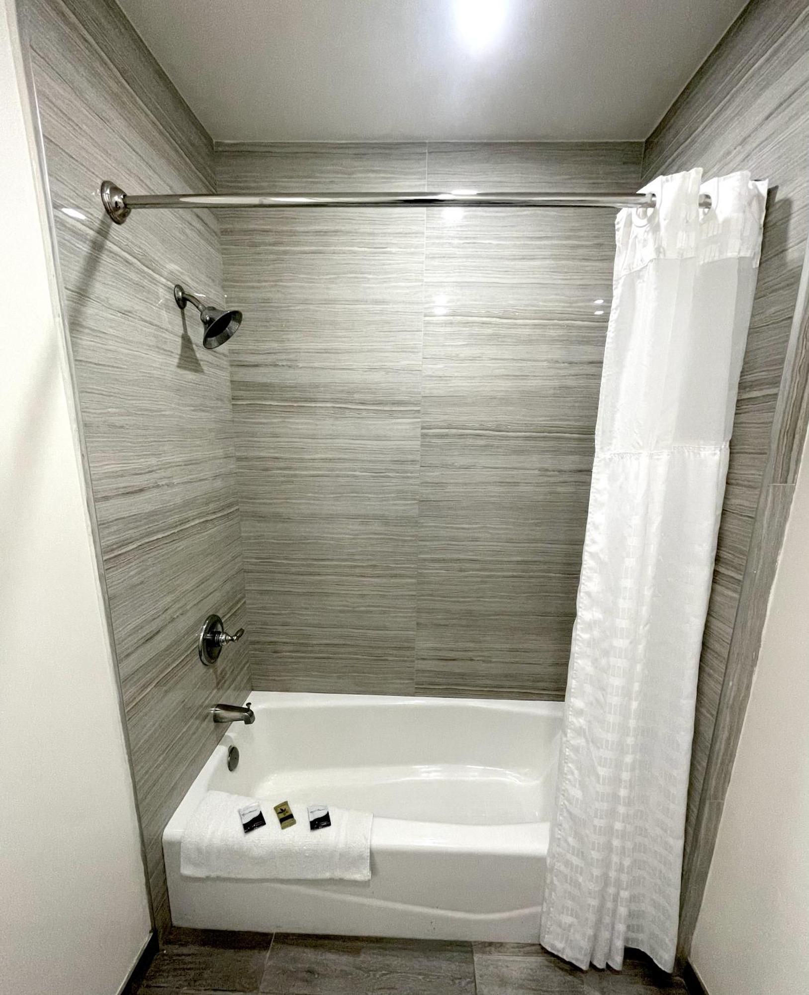 Newport Bay Inn Costa Mesa Luaran gambar